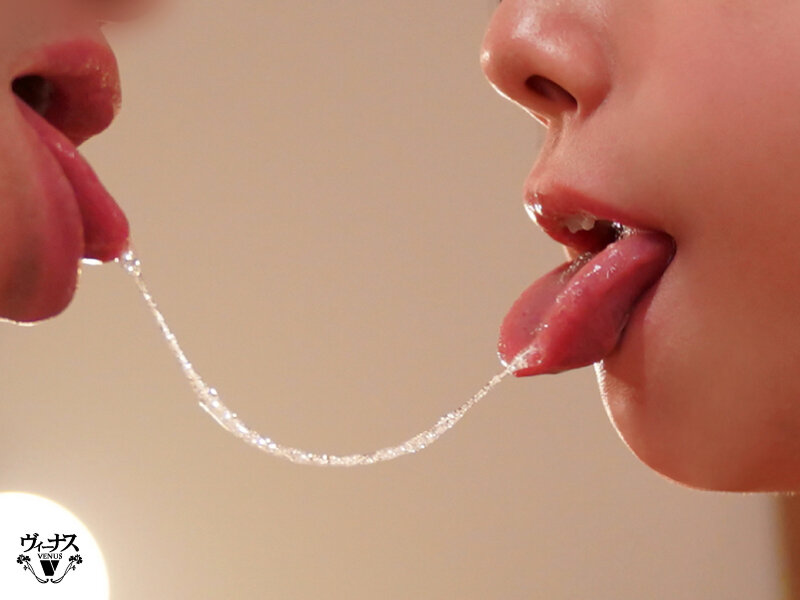 酔うとキス魔になって滅茶苦茶エロい美人秘書 しゃぶったら射精するまで離さない口マ●コ 欲情したら止まらないおチ●ポ思い出しオナニー 終電逃してお泊まり中出し性交 宮西ひかる 5枚目
